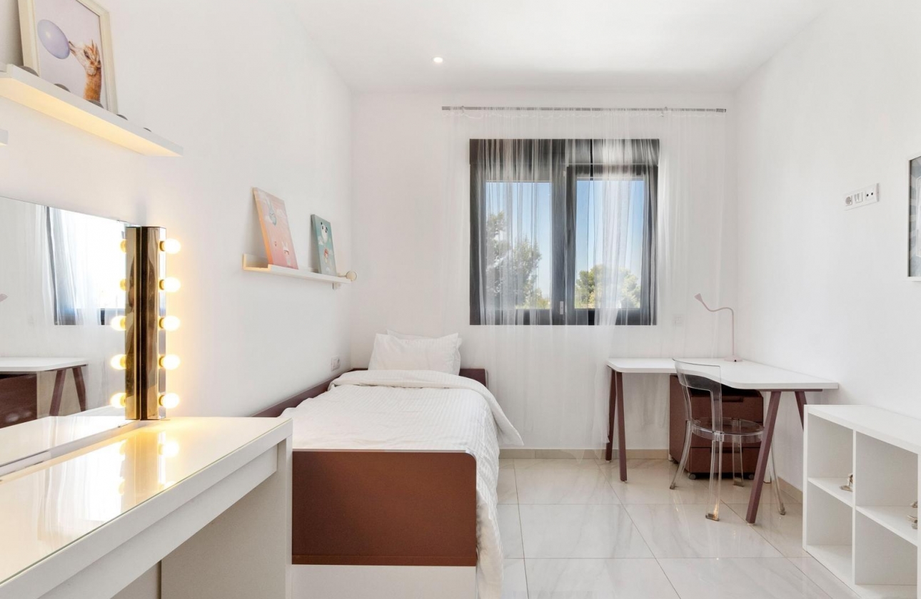 Resale - house - Villamartin - Orihuela costa