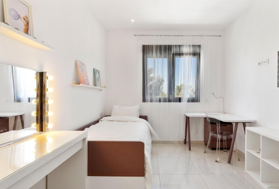 Resale - house - Villamartin - Orihuela costa