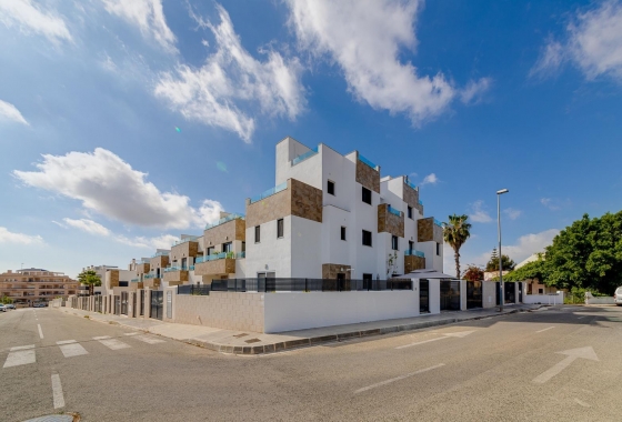 Resale - house - Villamartin - Orihuela costa