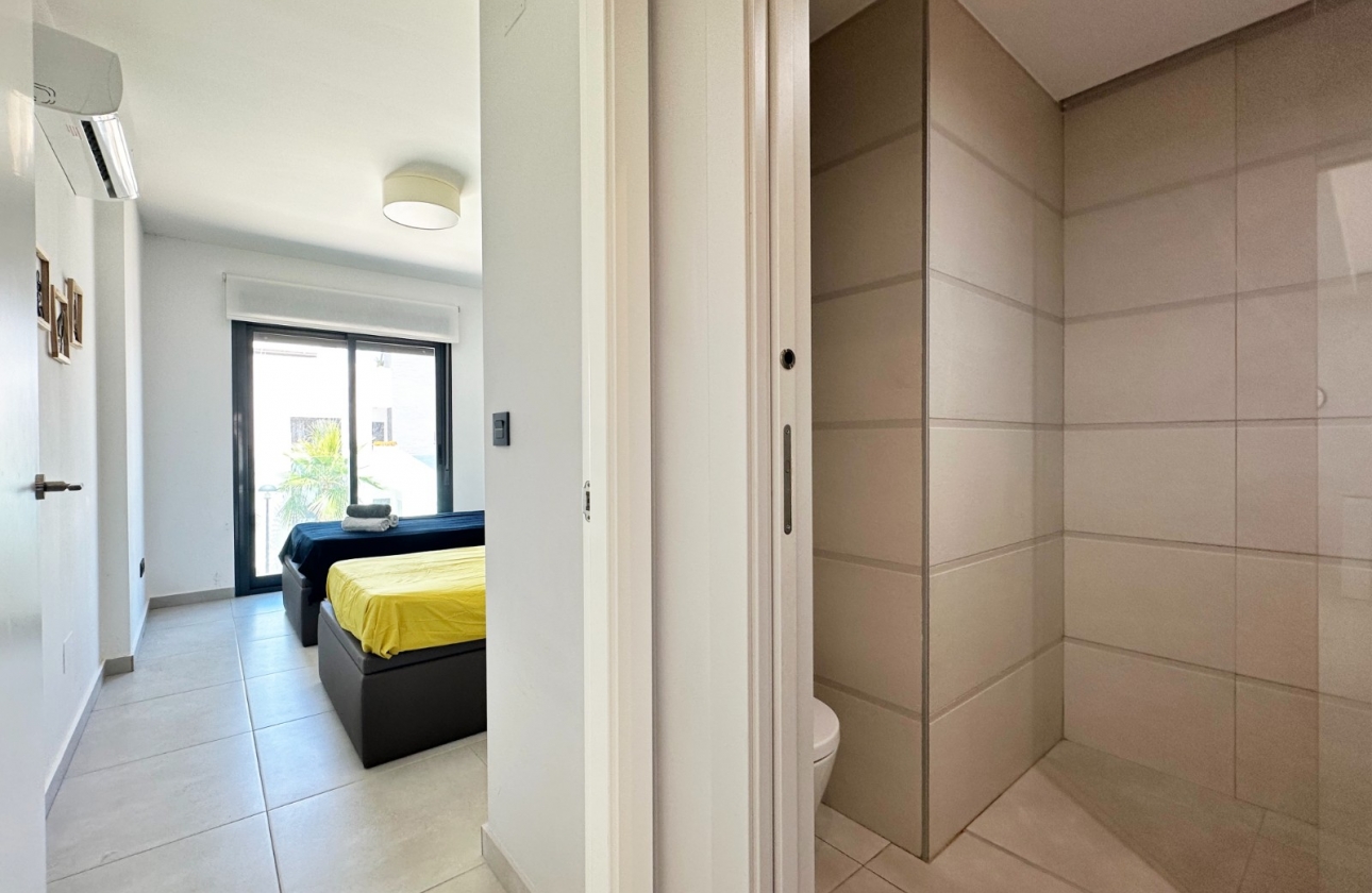Resale - Apartment - Guardamar del Segura - El Raso