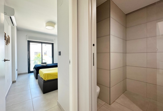 Resale - Apartment - Guardamar del Segura - El Raso