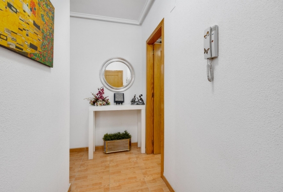 Resale - Apartment - Torrevieja - Playa del Acequión