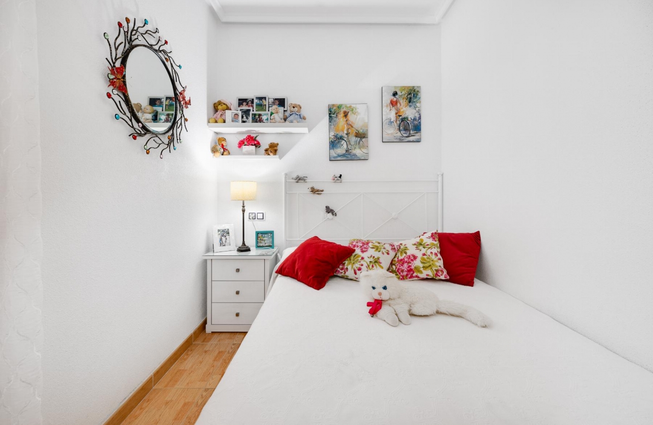 Resale - Apartment - Torrevieja - Playa del Acequión