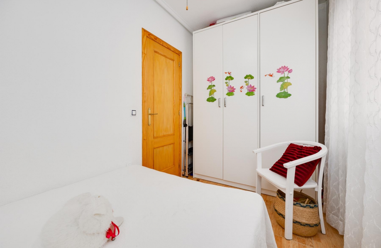 Resale - Apartment - Torrevieja - Playa del Acequión