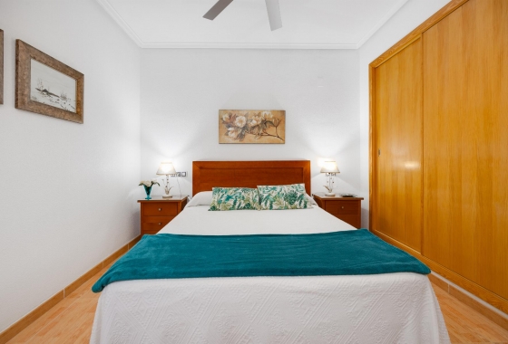 Resale - Apartment - Torrevieja - Playa del Acequión