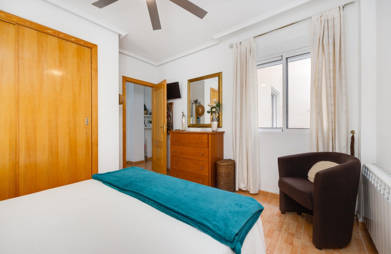 Resale - Apartment - Torrevieja - Playa del Acequión