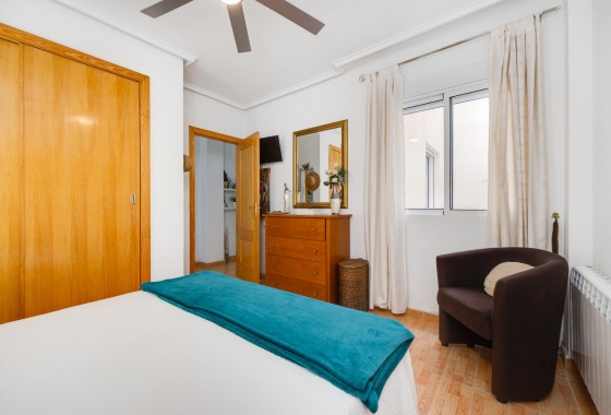 Resale - Apartment - Torrevieja - Playa del Acequión