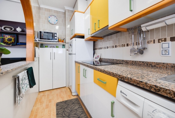 Resale - Apartment - Torrevieja - Playa del Acequión