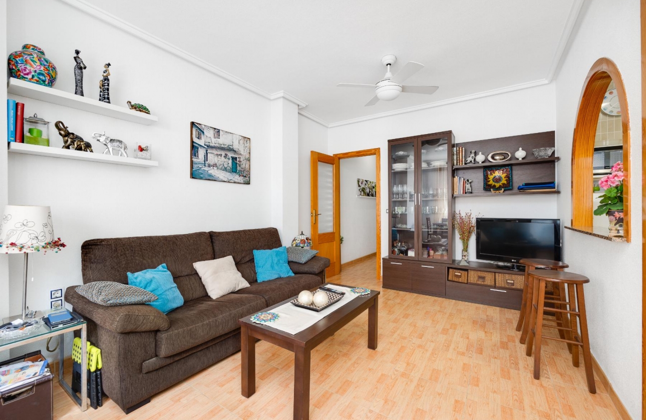 Resale - Apartment - Torrevieja - Playa del Acequión