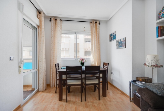 Resale - Apartment - Torrevieja - Playa del Acequión