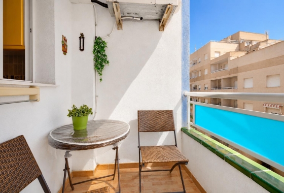 Resale - Apartment - Torrevieja - Playa del Acequión