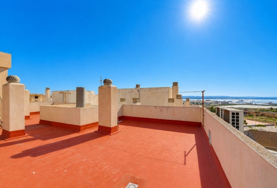 Resale - Apartment - Torrevieja - Playa del Acequión