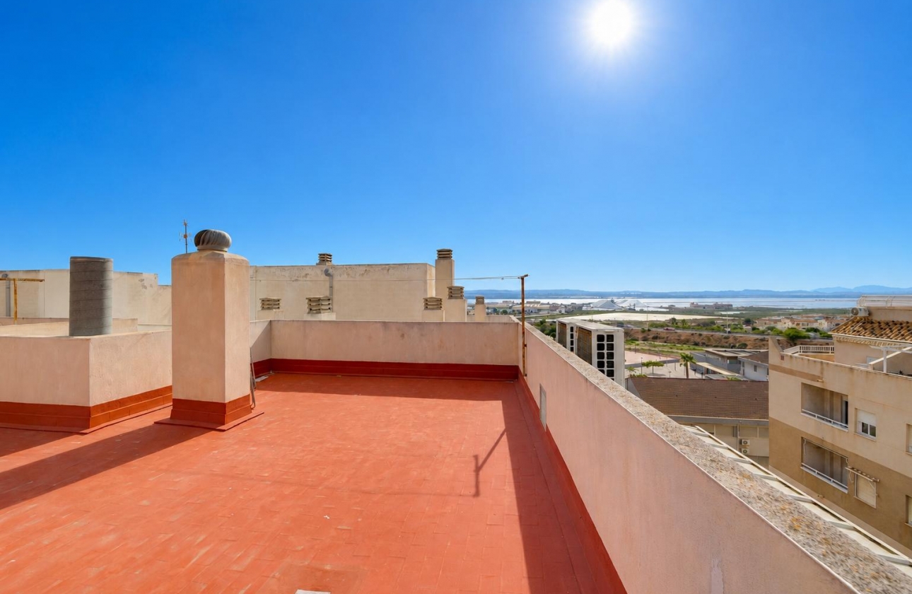 Resale - Apartment - Torrevieja - Playa del Acequión