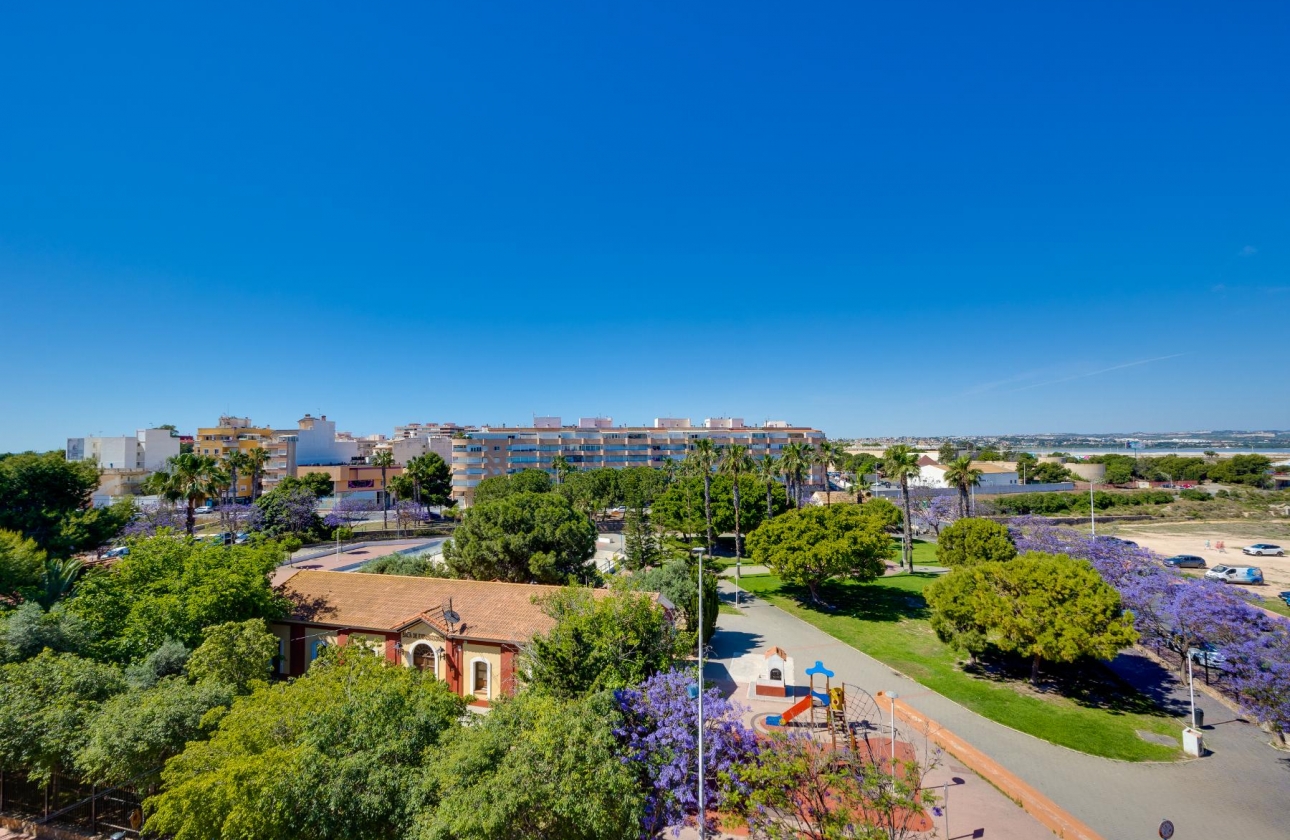 Resale - Apartment - Torrevieja - Playa del Acequión