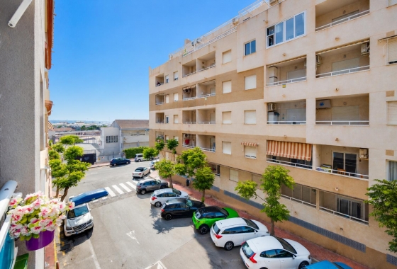 Resale - Apartment - Torrevieja - Playa del Acequión