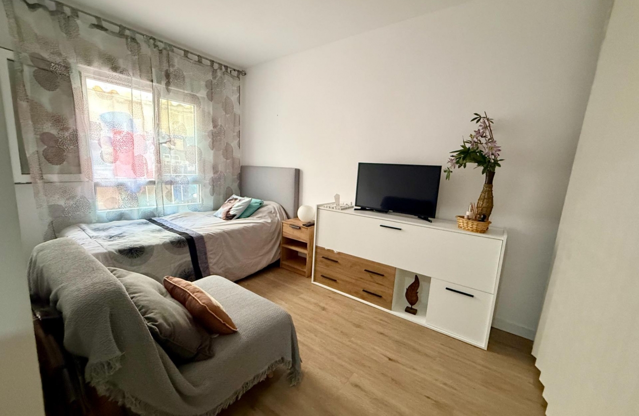 Wiederverkauf - Wohnung - Torrevieja - Centro