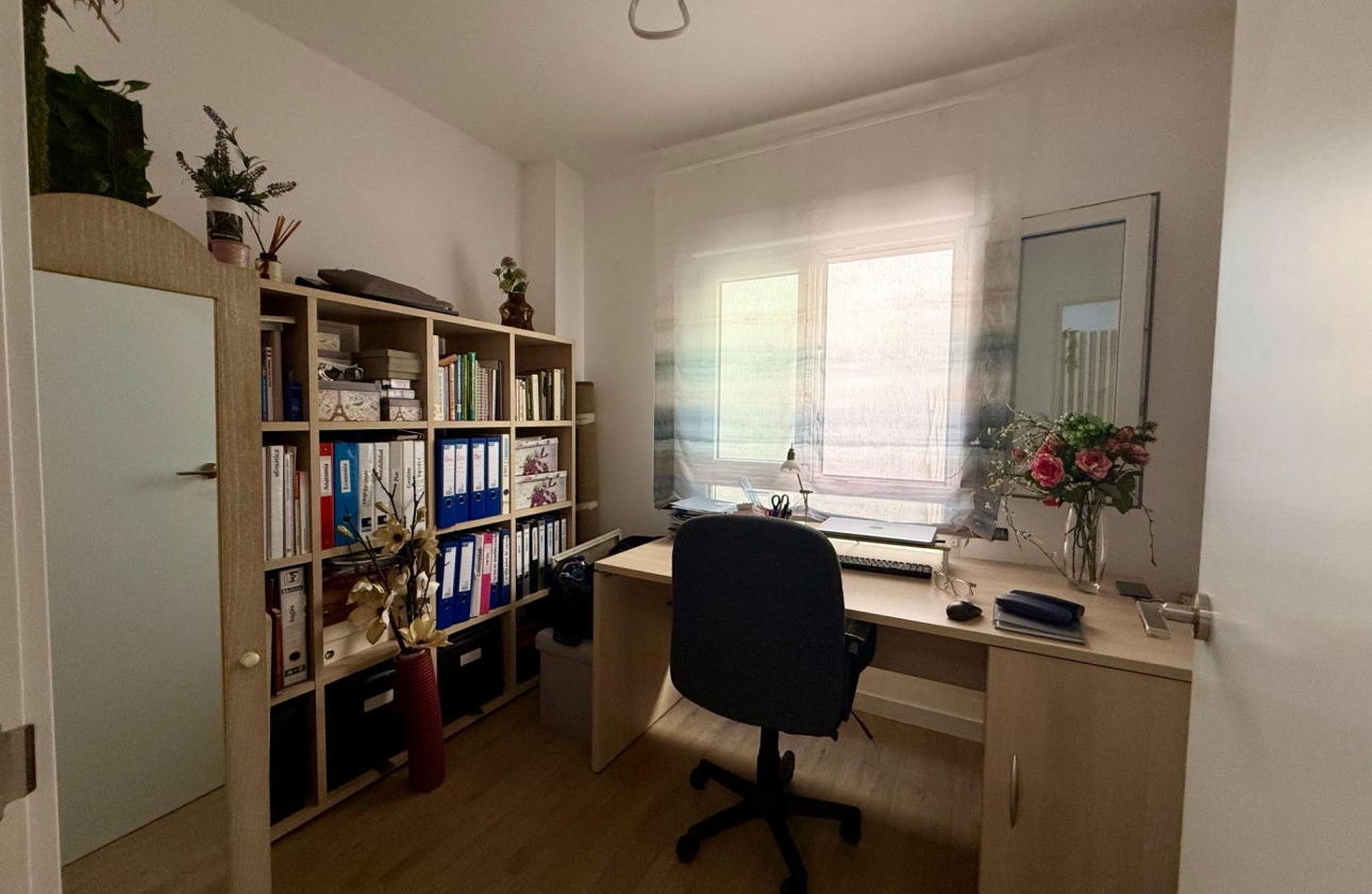 Wiederverkauf - Wohnung - Torrevieja - Centro