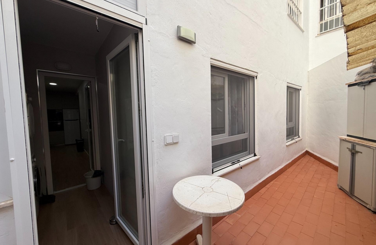 Wiederverkauf - Wohnung - Torrevieja - Centro
