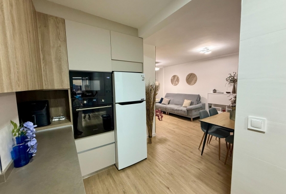 Wiederverkauf - Wohnung - Torrevieja - Centro