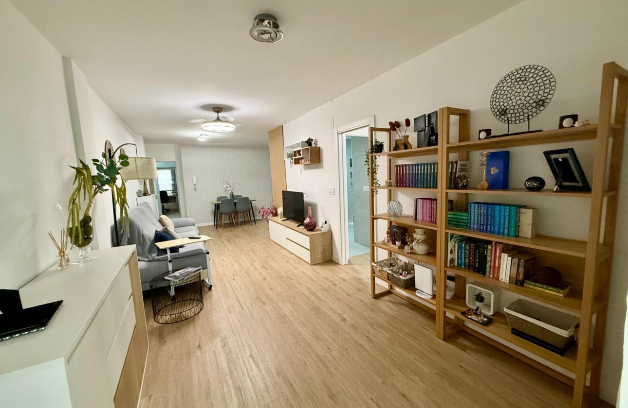 Wiederverkauf - Wohnung - Torrevieja - Centro