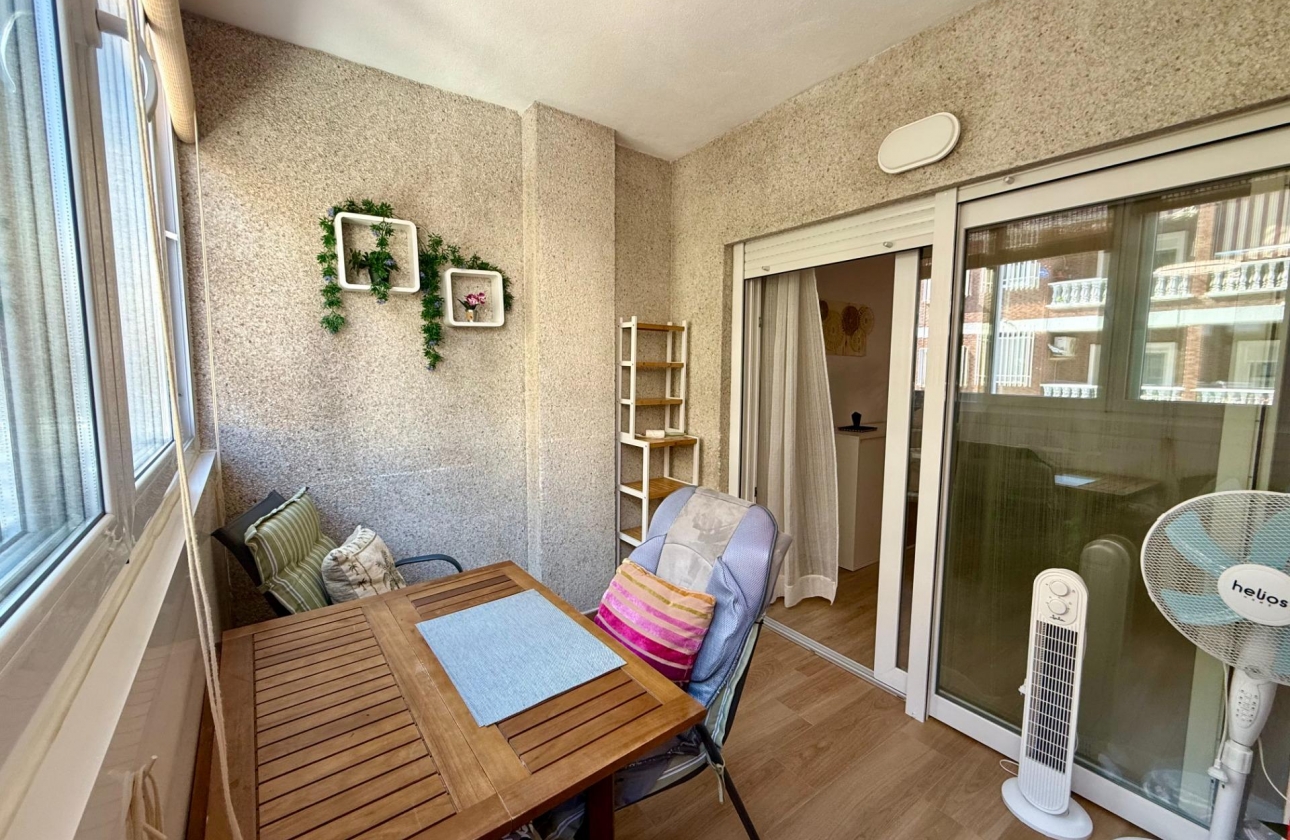 Wiederverkauf - Wohnung - Torrevieja - Centro