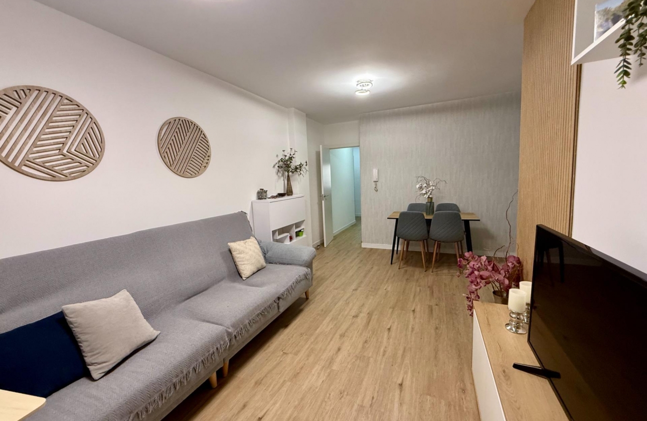 Wiederverkauf - Wohnung - Torrevieja - Centro
