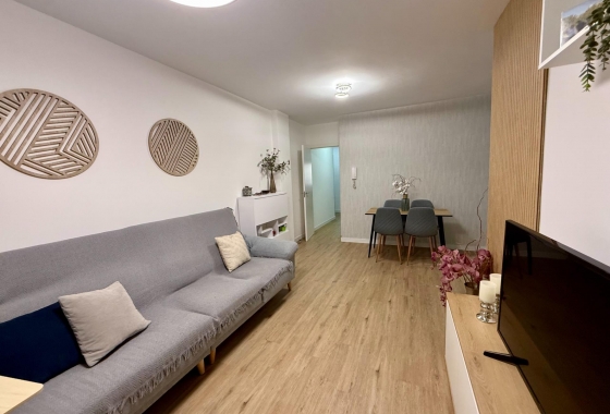 Wiederverkauf - Wohnung - Torrevieja - Centro