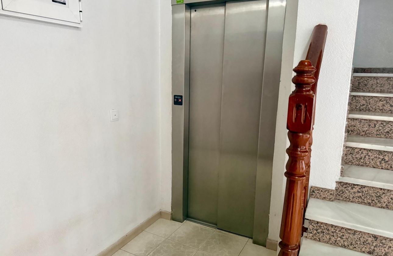 Wiederverkauf - Wohnung - Torrevieja - Centro