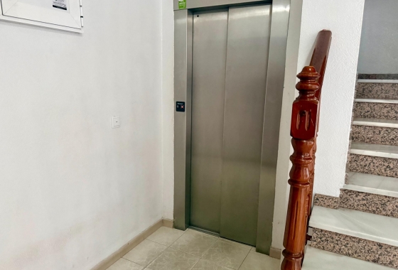 Wiederverkauf - Wohnung - Torrevieja - Centro