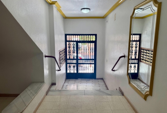 Wiederverkauf - Wohnung - Torrevieja - Centro