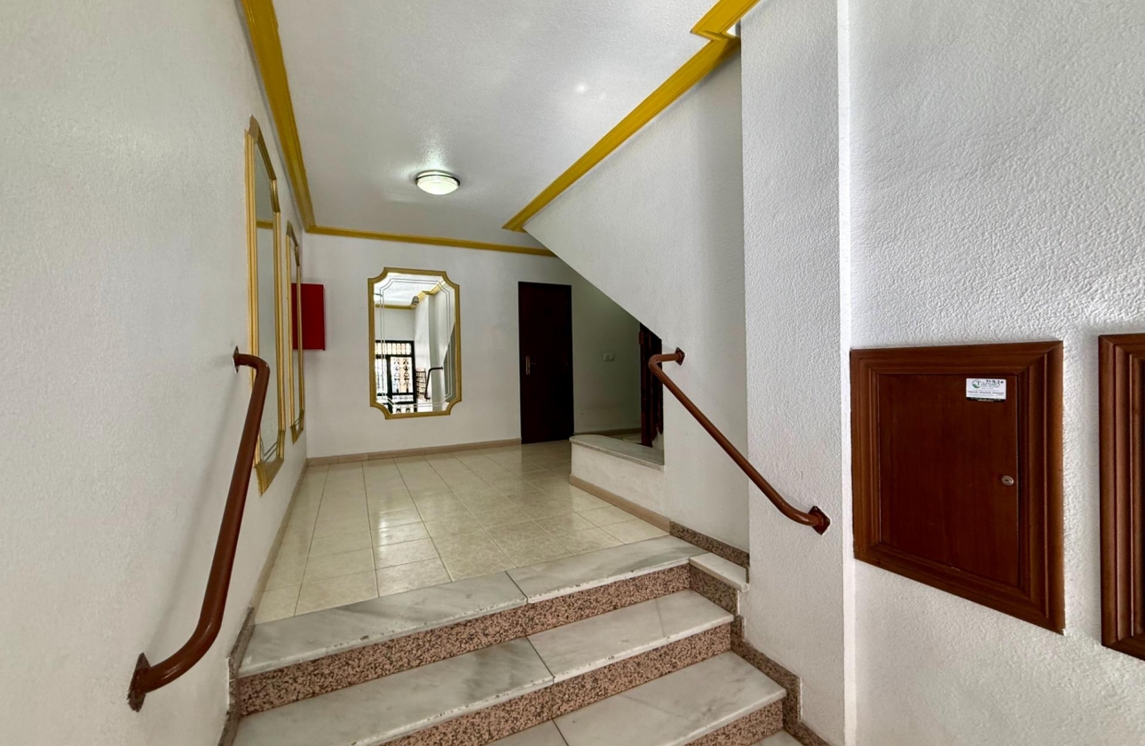 Wiederverkauf - Wohnung - Torrevieja - Centro
