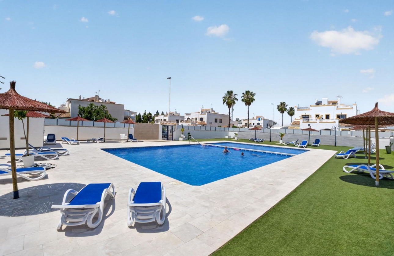 Resale - Townhouse - Torrevieja - La Siesta - El Salado - Torreta
