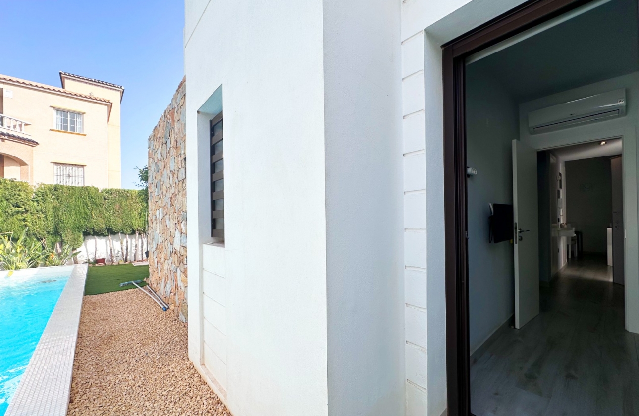 Reventa - Villa / Semi pareado - Orihuela Costa - Cabo Roig