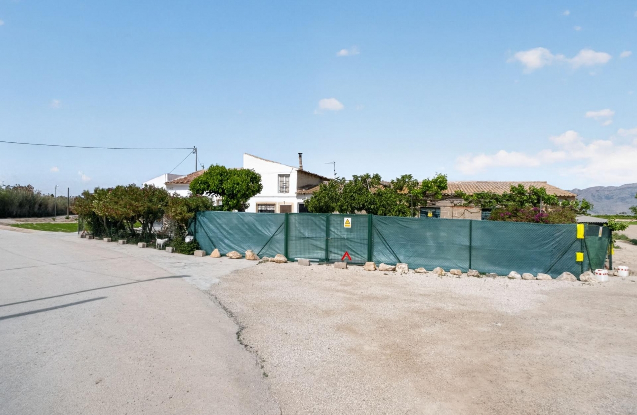 Wiederverkauf - Country House - Orihuela - Desamparados-Hurchillo-Torremendo