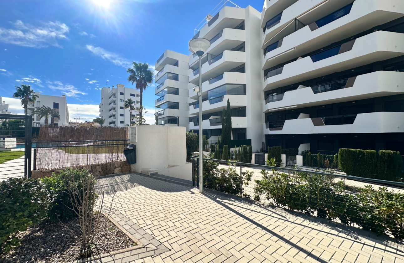Resale - Apartment - Santa Pola