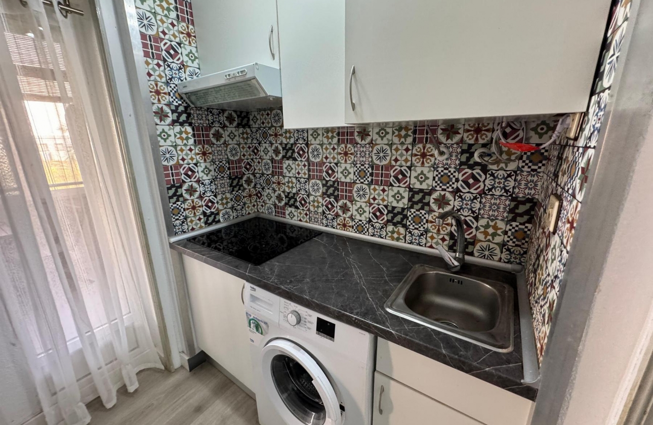 Wiederverkauf - Wohnung - Torrevieja - Playa de Los Locos-Curva del Palangre