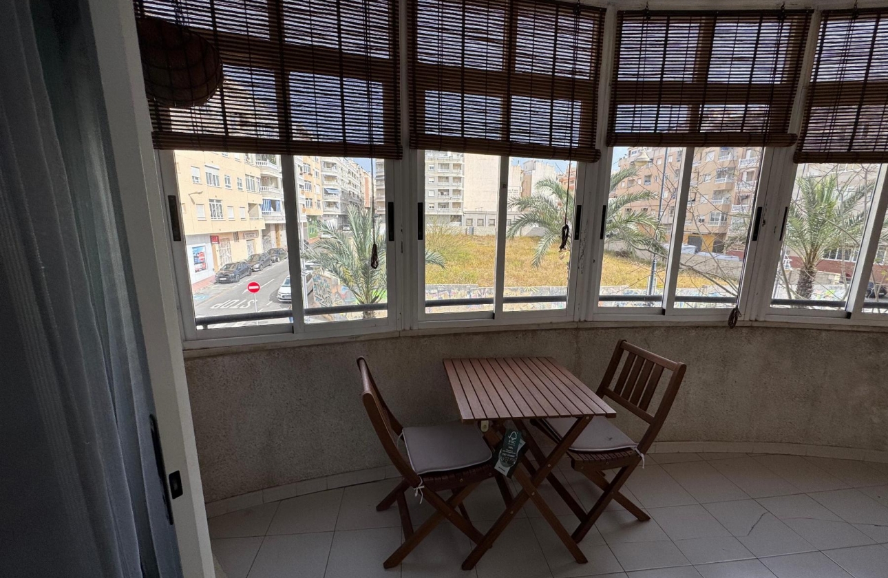 Wiederverkauf - Wohnung - Torrevieja - Playa de Los Locos-Curva del Palangre