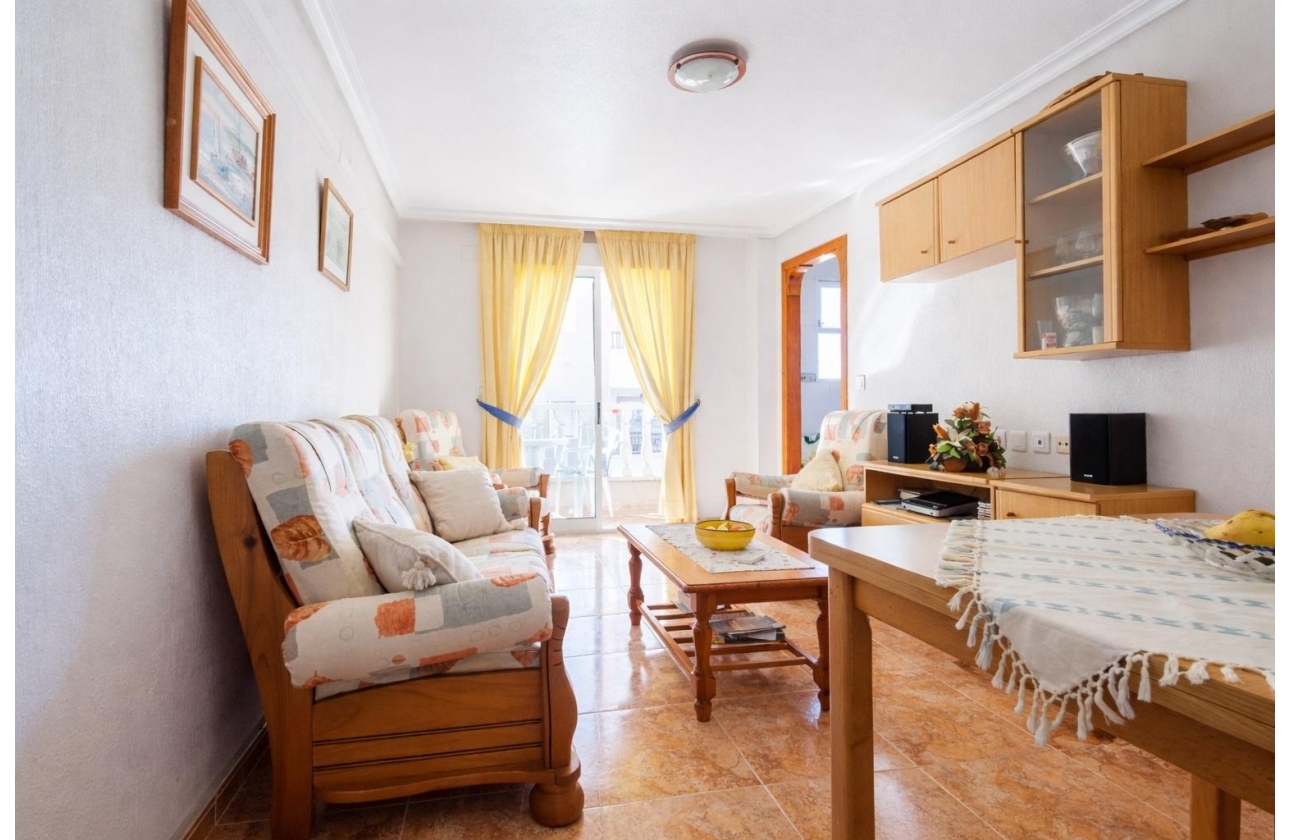 Resale - Apartment - Torrevieja - Playa del Acequión