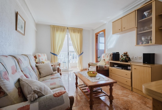 Resale - Apartment - Torrevieja - Playa del Acequión