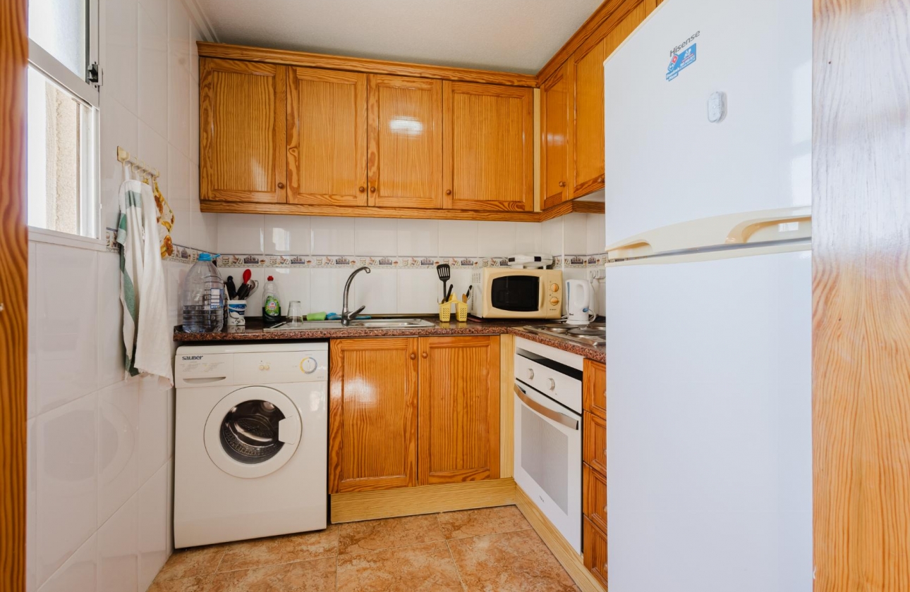 Resale - Apartment - Torrevieja - Playa del Acequión