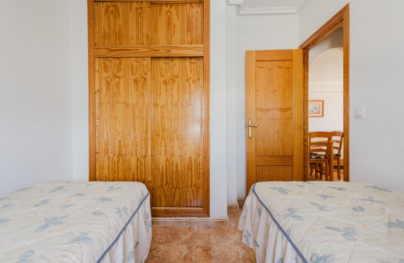 Resale - Apartment - Torrevieja - Playa del Acequión